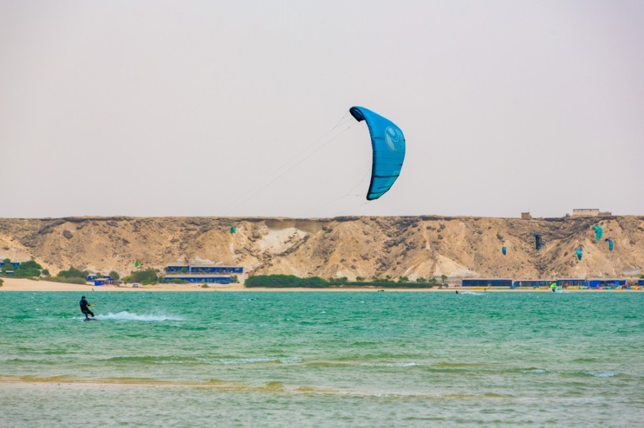 Où se trouve la dune blanche à Dakhla ?