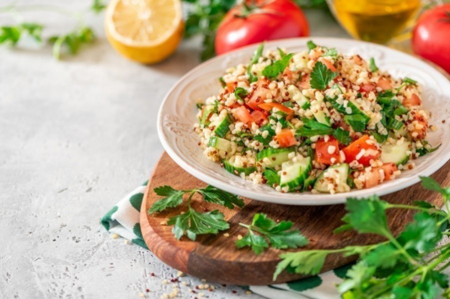 Quels sont les ingrédients d'une salade marocaine moderne ?